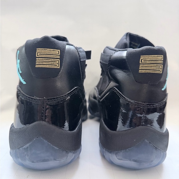 Jordan Black Sneakers - Picture 2 of 6